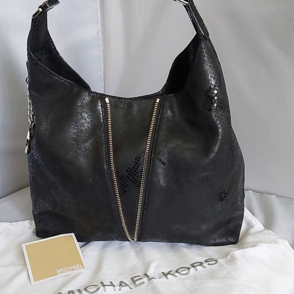 MICHAEL KORS BLACK EMBOSSED PYTHON LEATHER LARGE HOBO/SHOULDER BAG - Picture 6 of 7